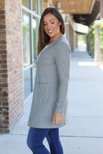 Load image into Gallery viewer, Classic Cardigan - Light Grey
