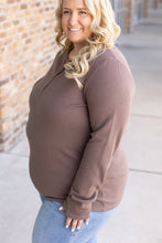 Load image into Gallery viewer, Harper Long Sleeve Henley Top - Mocha
