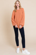 Load image into Gallery viewer, Long Sleeve Curved Hem Ribbed T-Shirt in Pumpkin
