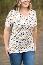 Load image into Gallery viewer, Chloe Cozy Tee - Geometric
