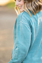 Load image into Gallery viewer, Vintage Wash Pocket Pullover - Teal
