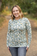 Load image into Gallery viewer, Blair Long Sleeve Top in Green Floral
