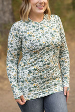 Load image into Gallery viewer, Blair Long Sleeve Top in Green Floral
