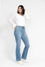 Load image into Gallery viewer, Judy Blue Medium Wash High Rise Bootcut Jeans
