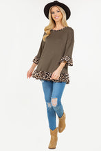 Load image into Gallery viewer, Flounce Sleeve Leopard Trim Top
