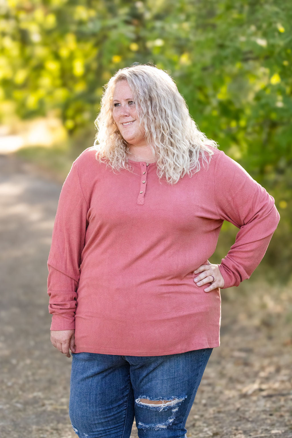 Brielle Henley Ribbed Long Sleeve Top - Terra Cotta