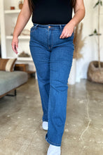 Load image into Gallery viewer, Judy Blue High Rise Straight Jeans
