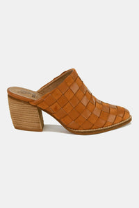 Woven Checkerboard Block Heel Mule Shoes in Caramel