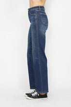 Load image into Gallery viewer, Judy Blue High Waist Tummy Control Jeans
