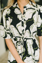 Load image into Gallery viewer, Art Show Puff Sleeve Midi Dress
