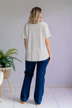 Load image into Gallery viewer, Ash &amp; Light Knit Top
