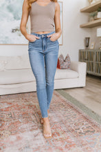 Load image into Gallery viewer, Betsy High Rise Control Top Shield Pocket Skinny Jeans by Judy Blue
