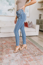 Load image into Gallery viewer, Betsy High Rise Control Top Shield Pocket Skinny Jeans by Judy Blue
