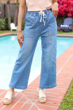 Load image into Gallery viewer, Denim Blue High Rise Drawstring Cropped Jeans
