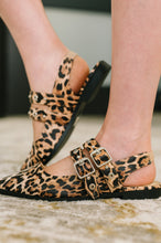 Load image into Gallery viewer, Catwalk Buckle Pointy Toe Flats
