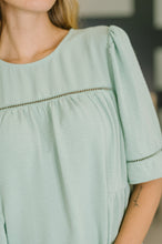 Load image into Gallery viewer, Caught You Looking Crinkle Woven Blouse
