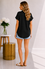 Load image into Gallery viewer, City Chic Button Top

