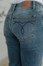 Load image into Gallery viewer, Colette Mid Rise Boyfriend Classic Cuffed
