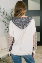 Load image into Gallery viewer, Creatively Cozy Color Block Hooded Pullover
