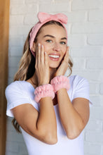 Load image into Gallery viewer, Effortless Days Stretchy Headband &amp; Wristband Set in Heathered Pink
