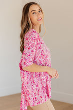 Load image into Gallery viewer, Essential Blouse in Fuchsia and White Paisley
