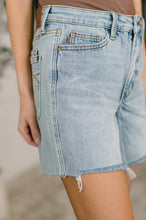 Load image into Gallery viewer, JUDY BLUE Evelyn Mid Rise Rigid Magic Dad Shorts

