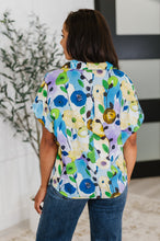 Load image into Gallery viewer, Fielding Questions Floral Top
