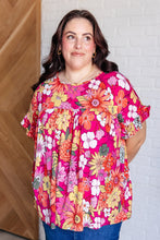 Load image into Gallery viewer, Flit About Floral Top in Pink
