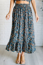 Load image into Gallery viewer, Flutter of Florals V-Neck Crop and Skirt Set
