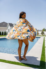 Load image into Gallery viewer, Luxury Beach Towel in Bird Of Paradise
