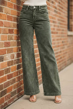 Load image into Gallery viewer, RISEN High Rise Wide Leg Corduroy Jeans
