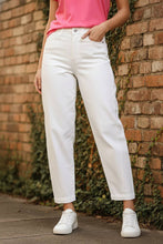 Load image into Gallery viewer, JUDY BLUE High-Waisted Rigid Magic Panel Barrel Jeans
