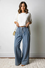 Load image into Gallery viewer, Weekend Classic Wide-Leg Striped Jeans
