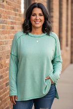 Load image into Gallery viewer, Moments in Time Exposed Seam Hi-low Tee in Kelly Green
