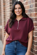 Load image into Gallery viewer, Morning Commute Half-Zip Top
