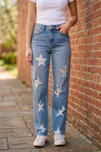 Load image into Gallery viewer, JUDY BLUE High Rise Rigid Magic Star Shaped Destroy 90's Straight Jeans
