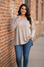 Load image into Gallery viewer, Moments in Time Exposed Seam Hi-low Tee in Mocha
