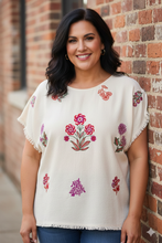 Load image into Gallery viewer, Boho Bloom Linen Blend Top
