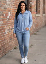 Load image into Gallery viewer, Downtown Details Button-Up Top (multiple color options)
