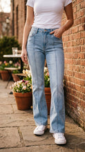 Load image into Gallery viewer, RISEN Tummy Control High Rise Straight Pin Tuck Jeans
