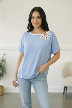 Load image into Gallery viewer, Bluebell Petal Ring Top
