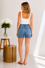 Load image into Gallery viewer, JUDY BLUE Harbor Days Shorts
