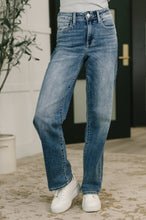 Load image into Gallery viewer, JUDY BLUE Holly Mid Rise Straight Jeans
