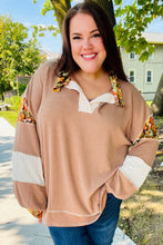 Load image into Gallery viewer, Charming Caramel Floral Print Colorblock Notch Neck Top
