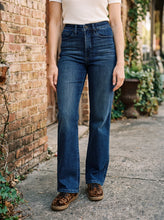 Load image into Gallery viewer, JUDY BLUE Linda High Waist Classic Straight Jean in Dark Midnight Blue
