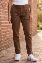 Load image into Gallery viewer, JUDY BLUE High Waist Aurora Weekender Jeans w/Knee Darts
