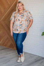 Load image into Gallery viewer, It&#39;s Intuitive Floral Blouse
