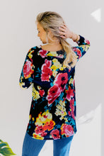 Load image into Gallery viewer, Glow Petal Gabby Top
