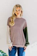 Load image into Gallery viewer, Rustling Fern Puff Sleeve Top
