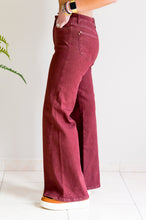 Load image into Gallery viewer, JUDY BLUE Retro Curve Wide Leg Jeans
